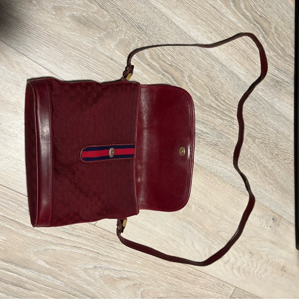 Gucci Vintage Micro Guccissima in a burgundy canvas & leather crossbody bag - Picture 10 of 16